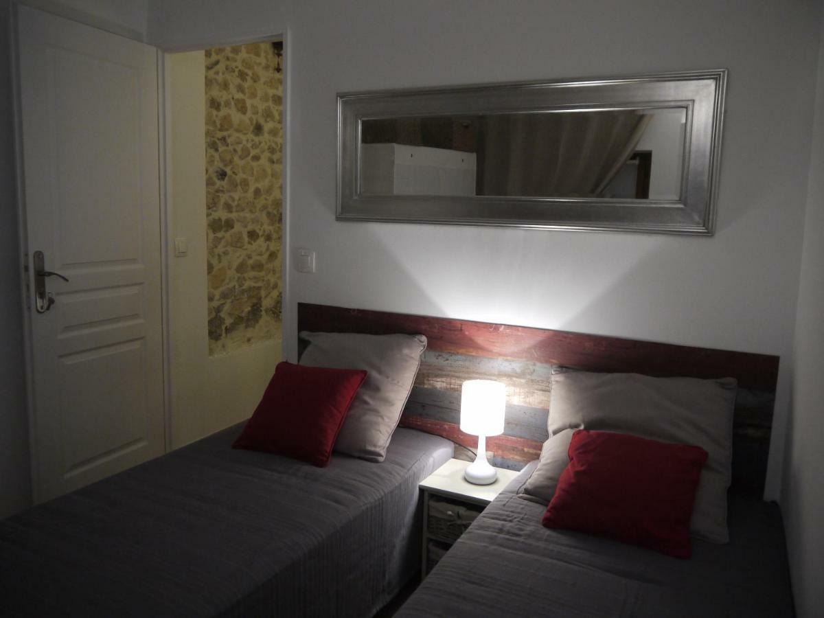 Vieille Ville 2 - La Petite Maison A Safranier, 2 Bedrooms, Max 4 Adults And 2 Kids Αντίμπ Εξωτερικό φωτογραφία