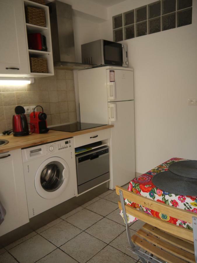 Vieille Ville 2 - La Petite Maison A Safranier, 2 Bedrooms, Max 4 Adults And 2 Kids Αντίμπ Εξωτερικό φωτογραφία