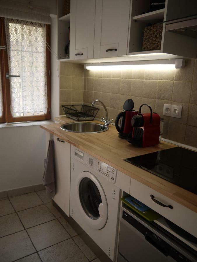 Vieille Ville 2 - La Petite Maison A Safranier, 2 Bedrooms, Max 4 Adults And 2 Kids Αντίμπ Εξωτερικό φωτογραφία